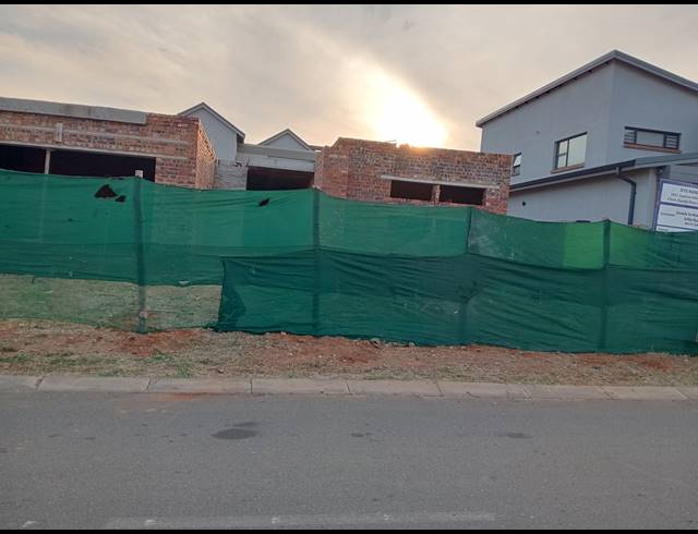 4 BEDROOM HOUSE FOR SALE IN GLEN MARAIS